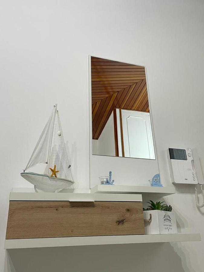 The White Sail - Mondello Apartment With Terrace - Casa Di Vincenzo E Andrea Buitenkant foto
